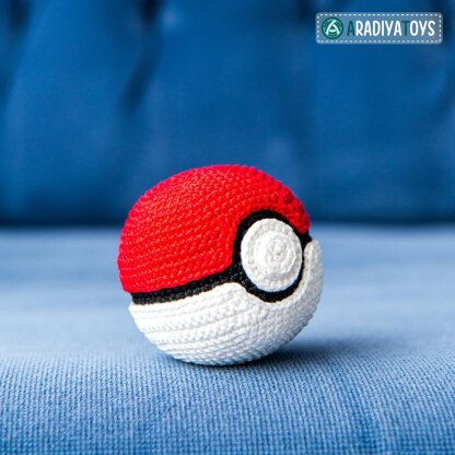 Pokeball by AradiyaToys - Olka Novytska - Image 2