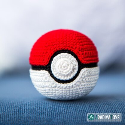 Pokeball by AradiyaToys - Olka Novytska - Image 3