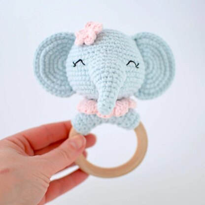 Decorative Teething Ring in Lion Brand Feels Like Butta - M23048 FB - Downloadable PDF - Lion Brand - Image 2
