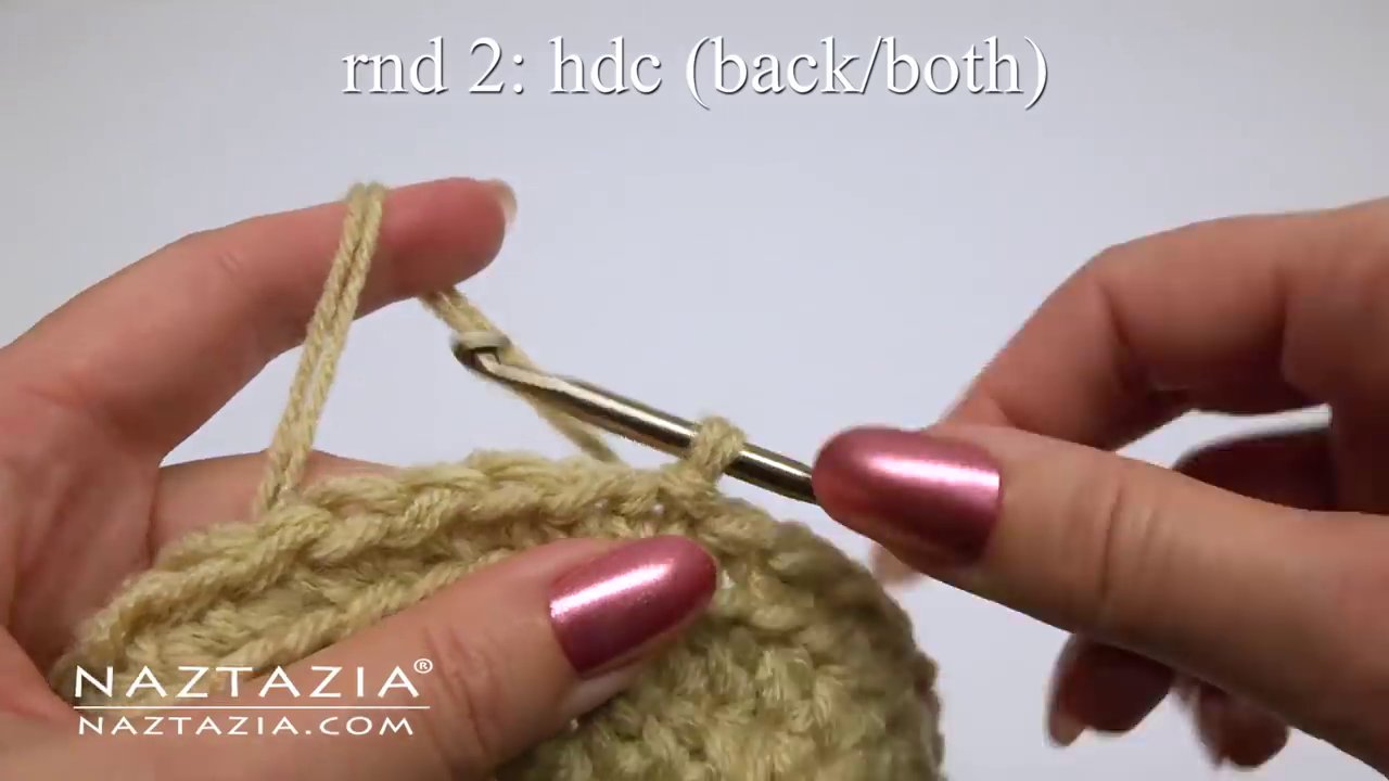 The alternating stitch pattern creates a beautiful, textured fabric for the basket sides.