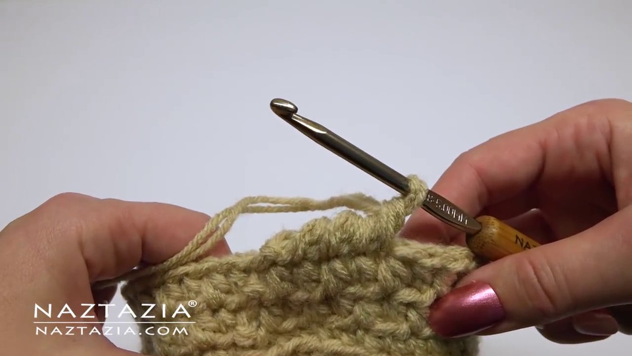 The final small basket with a finished edge, ready for use.